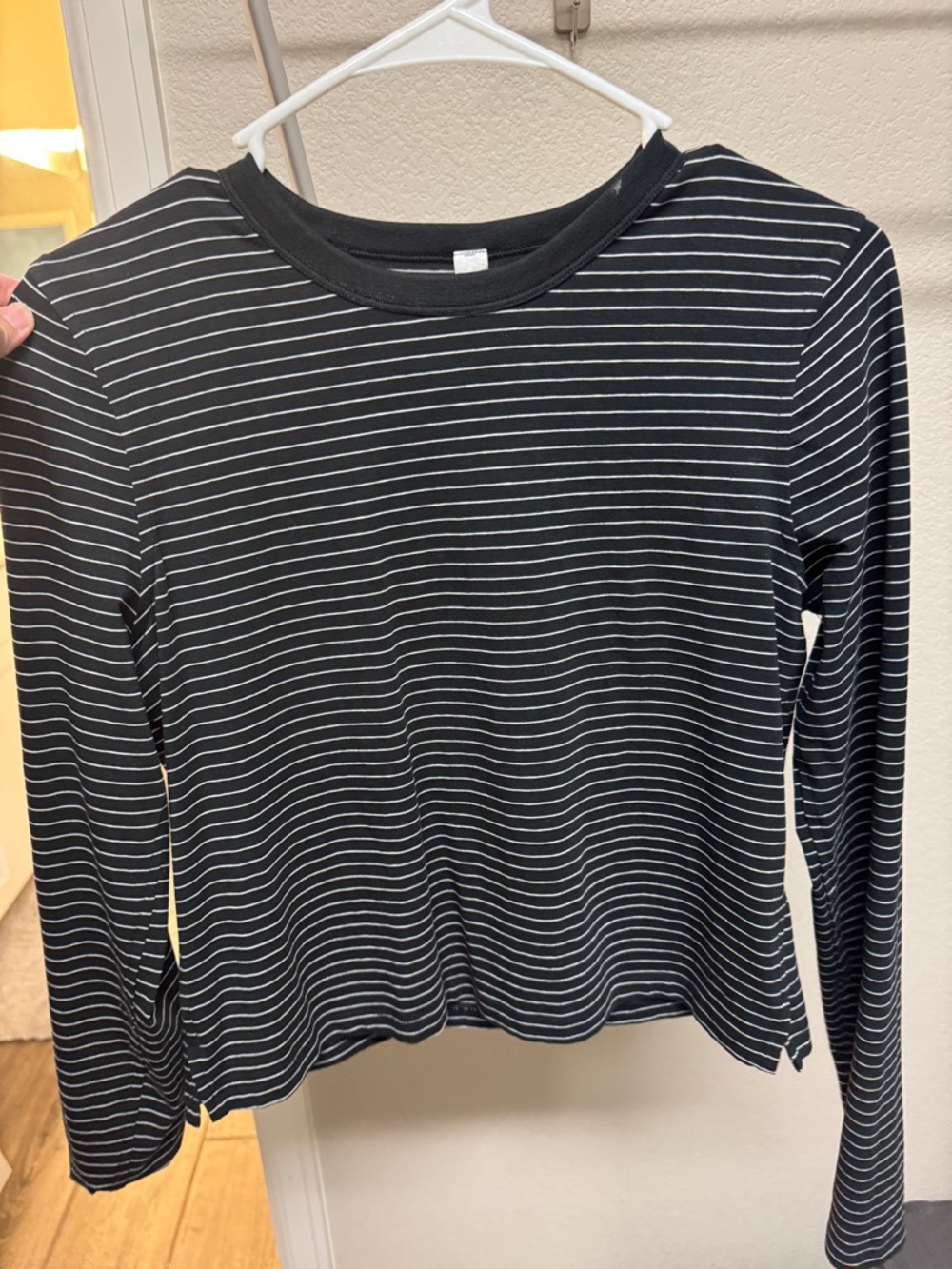 Lululemon Women's Black Striped Long-Sleeve Tee